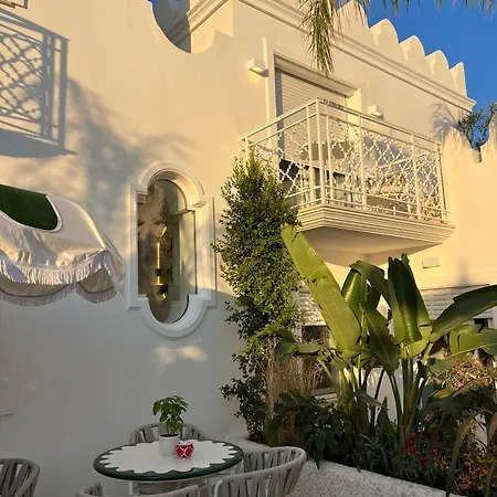 Lussi Capri فندق أناكابْري