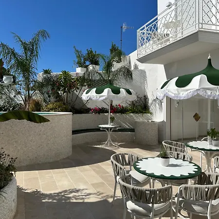 فندق Lussi Capri