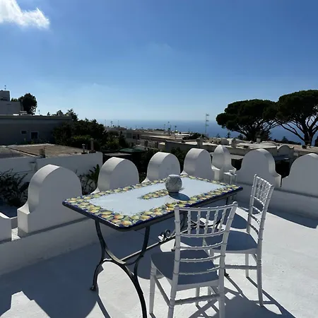 فندق Lussi Capri 5*